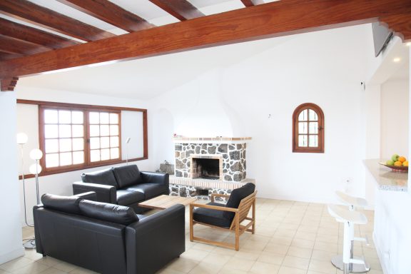 Sofas mit Kamin